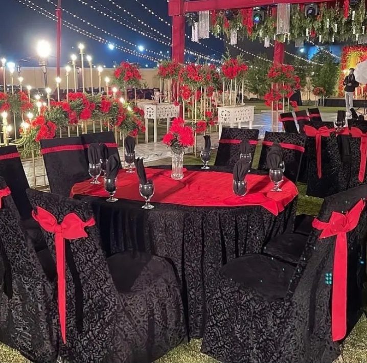 Oasis black and red table styling